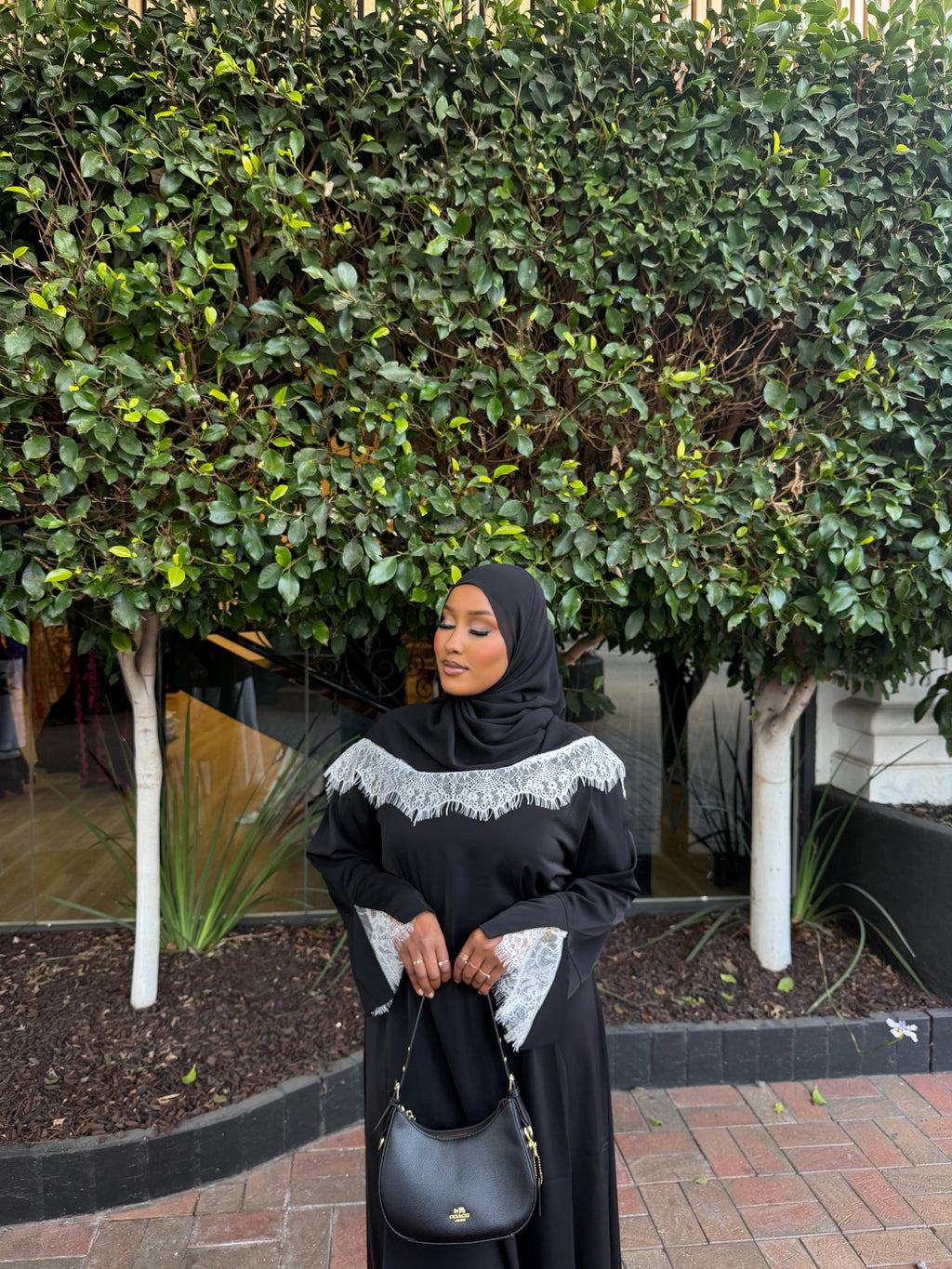 Nadiah closed abaya