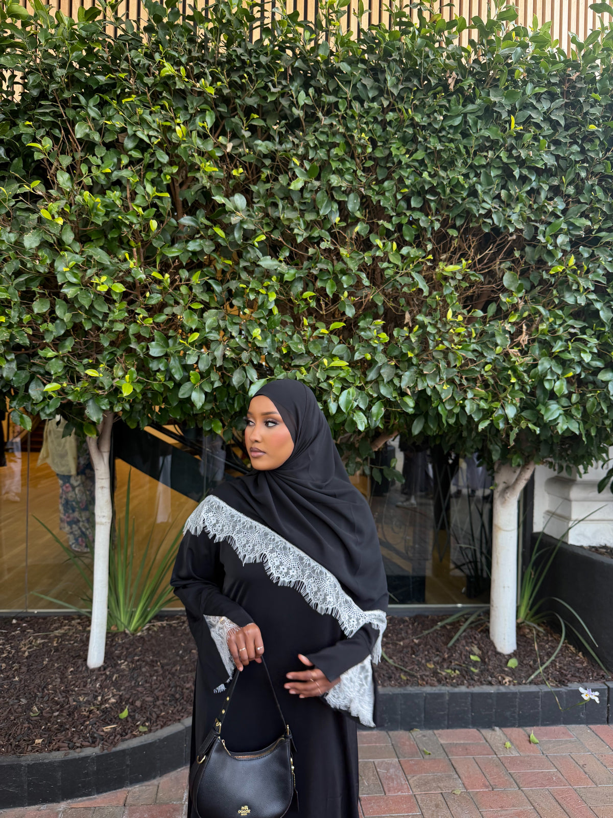 Nadiah closed abaya
